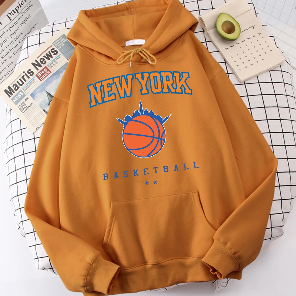 baketball Team' Letters Print Trendy Sweatshirt, Men's Casual