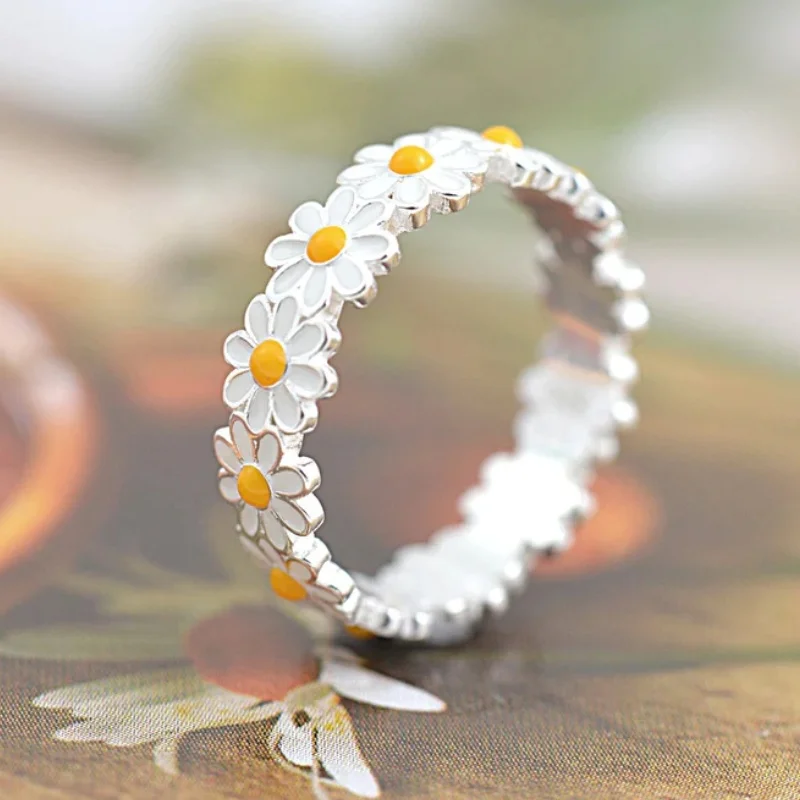 Silver Color White Epoxy Daisy Flower Ring for Women Cute Sweet Adjustable Rings Fashion Party Jewelry GirlFreind Gifts