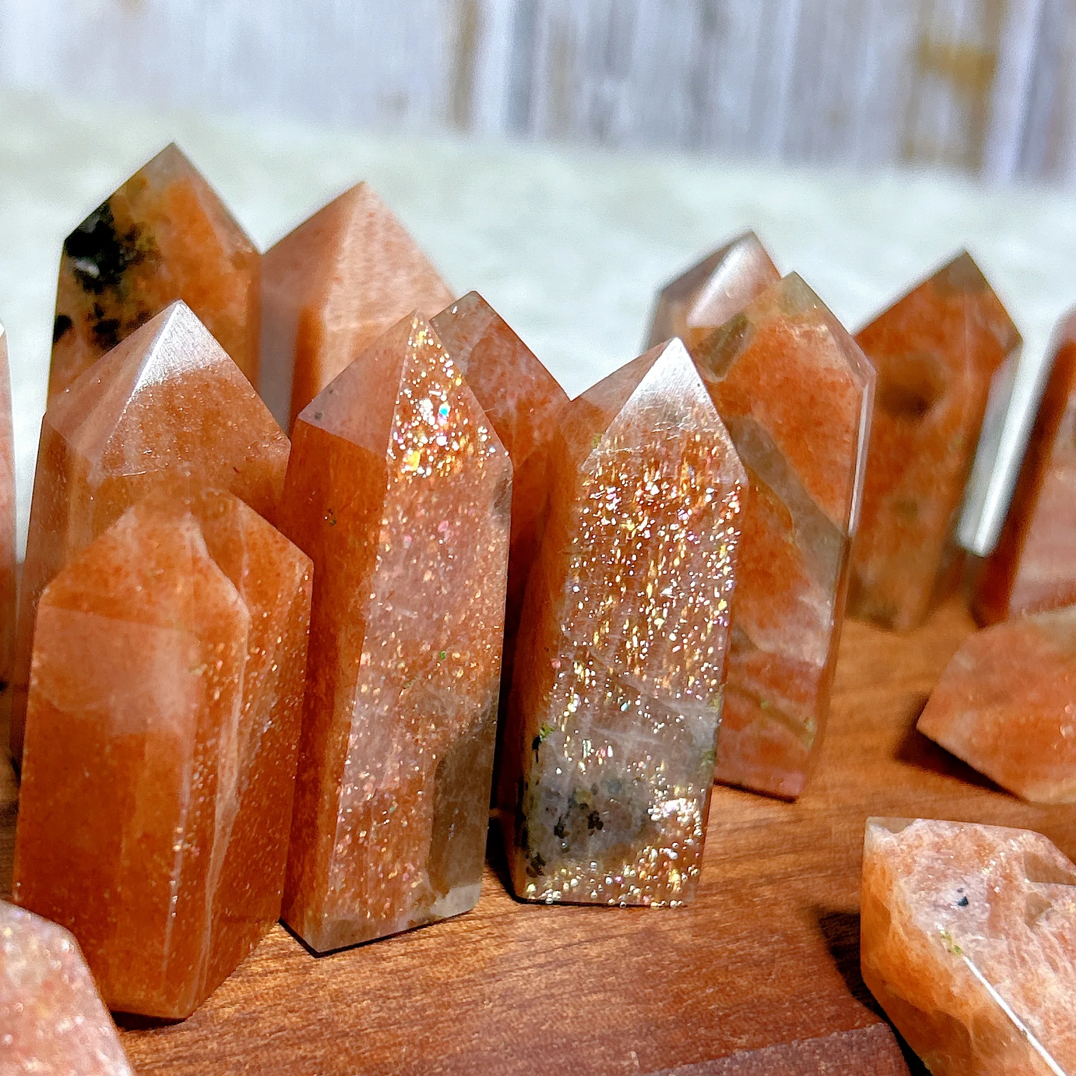 High Quality Natural Crystals Gem Sunstone Tower Flashy Point