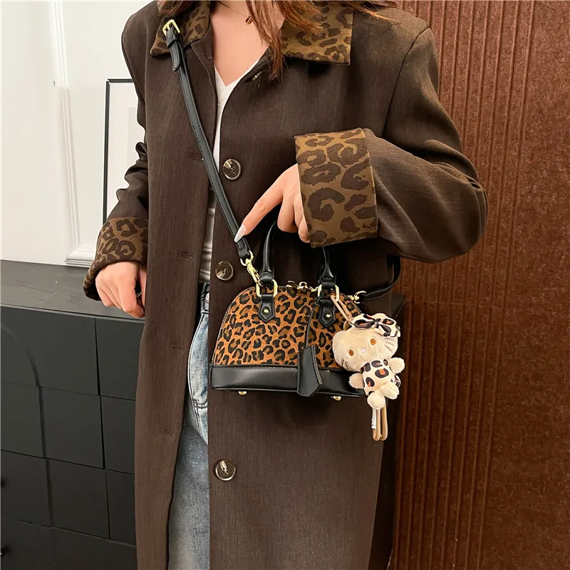 Top Brand Shoulder Bag Women Shell Clip Clutch Purse Winter Black Coffee Handbag Designer Leopard Print Crossbody Bag Small