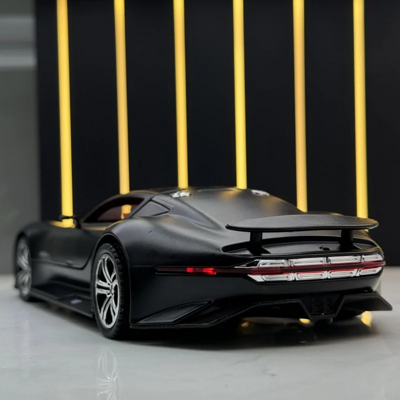Coche modelo de aleación AMG 1: 24 14 Product Image