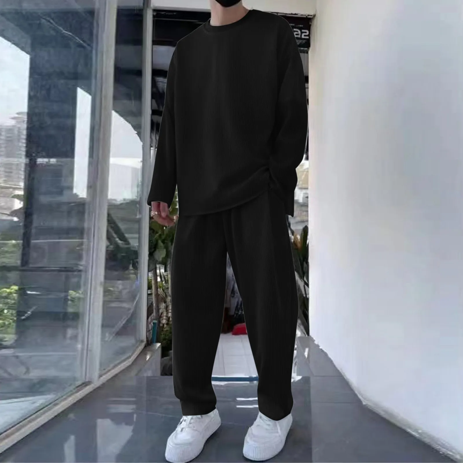 Men's Autumn And Winter Tracksuit Fashion Solid Color Long Sleeve Round Neck Blouse And Loose Pocket Trousers Two Piece Suit