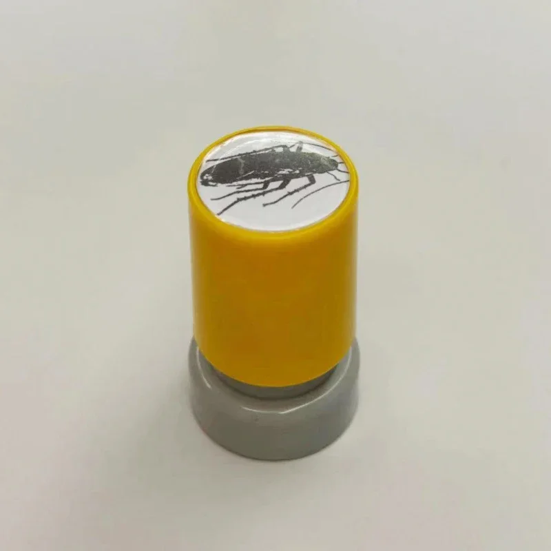 1Pcs New Creative Spoof Prank Cockroach Stamp Toys Funny Cartoon Children Wacky Bugs Seal Toy Kids Fun Holiday Gift For Friends