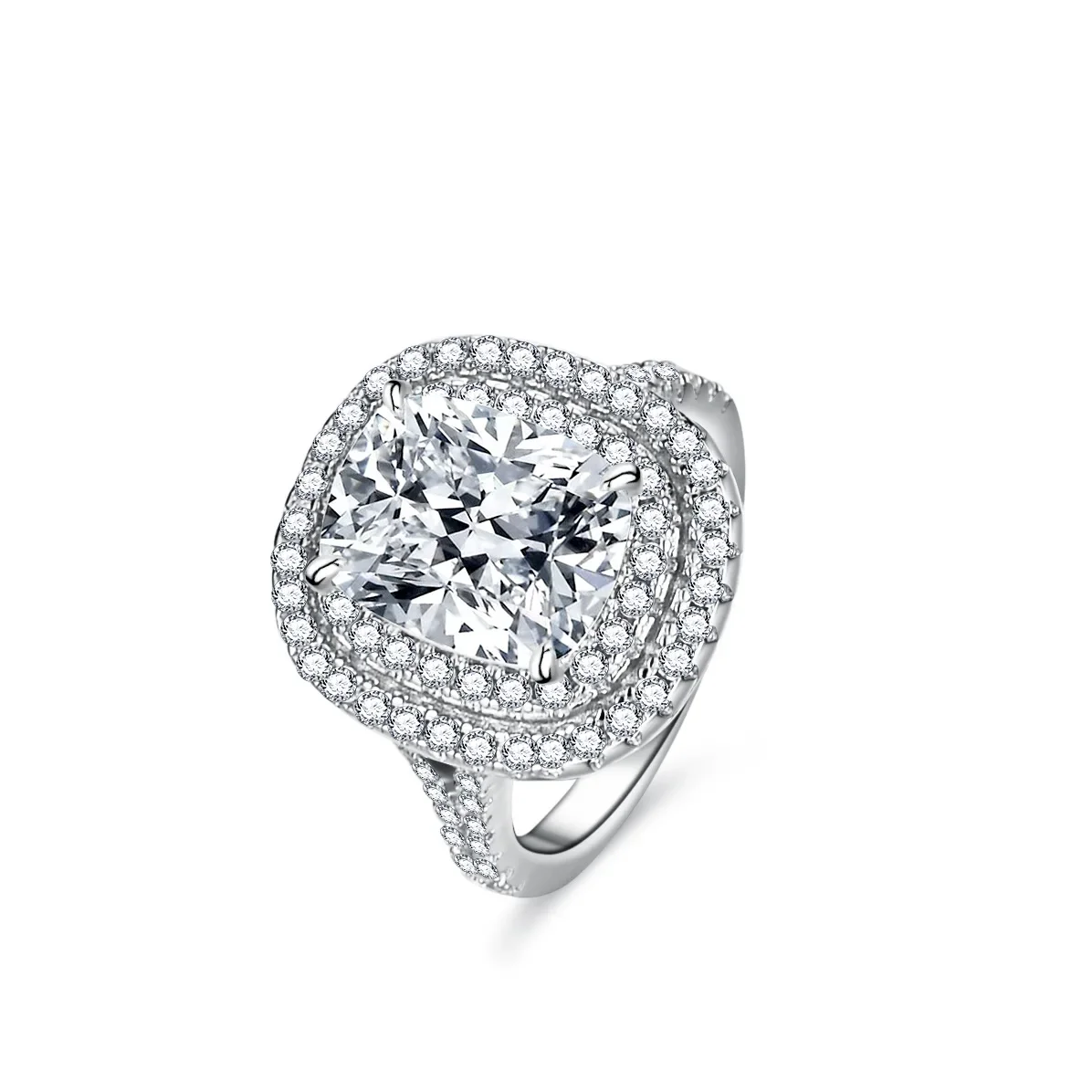 Рисунок 2 - Роскошные платиновые кольца с муассанитом 4CT D цвета