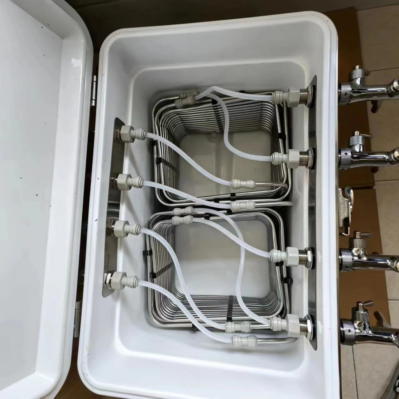 American Beverage 3 Faucet Keg Jockey Box Coil Cooler 4