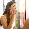 Bath Mirrors 10CM Portable Travel LED 30X Magnifying Mirror With Tweezers 3 Suction Cups Rechargeable Dimmable Makeup Mirror 2