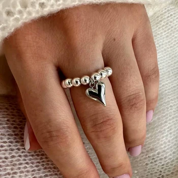 LATS Anelli con ciondolo a forma di cuore d'amore con cordoncino elastico in rilievo creativo fatto a mano per gioielli da donna con anello regolabile con perline CCB color argento 1