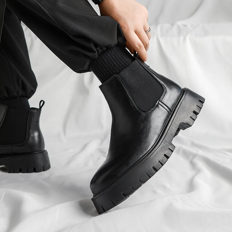 Thick soled men's boots Minimalist British design style Daily office outdoor leisure party Business walking men's Black boots