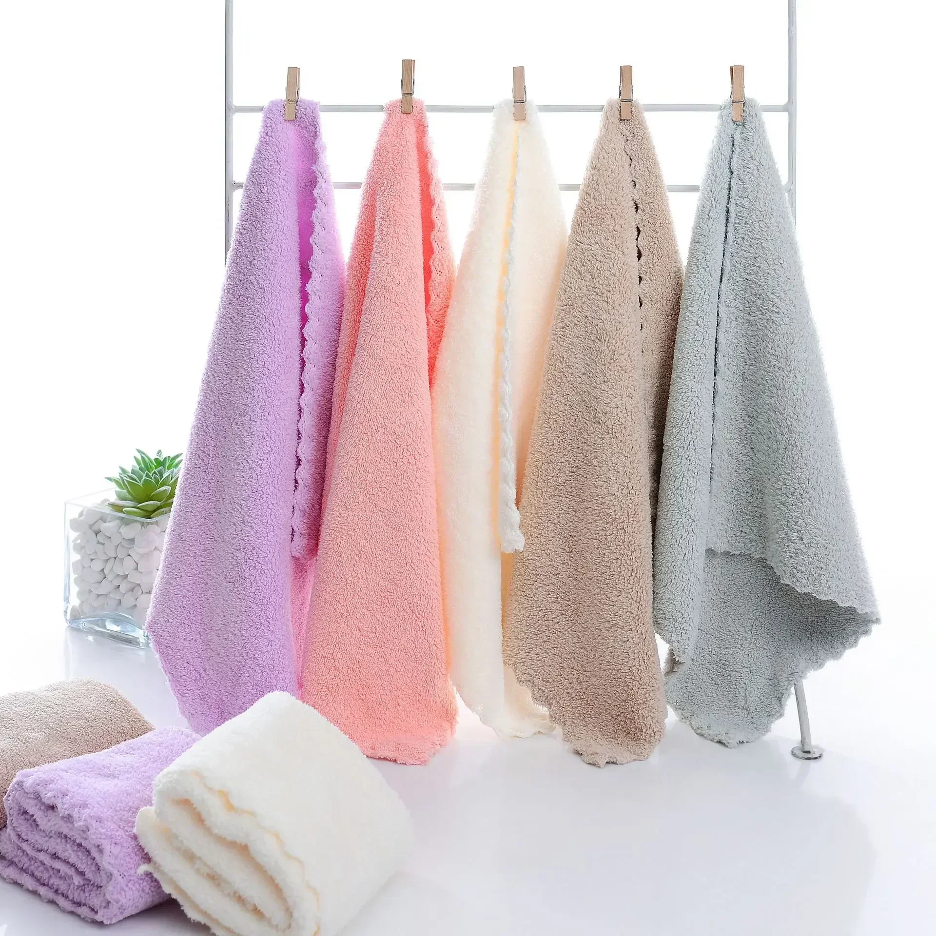 Coral Velvet Face Towel Microfiber Absorbent High-density Square Hand Towel Cleaning Wipes Quick Dry Clean Handkerchief Supplies face towel