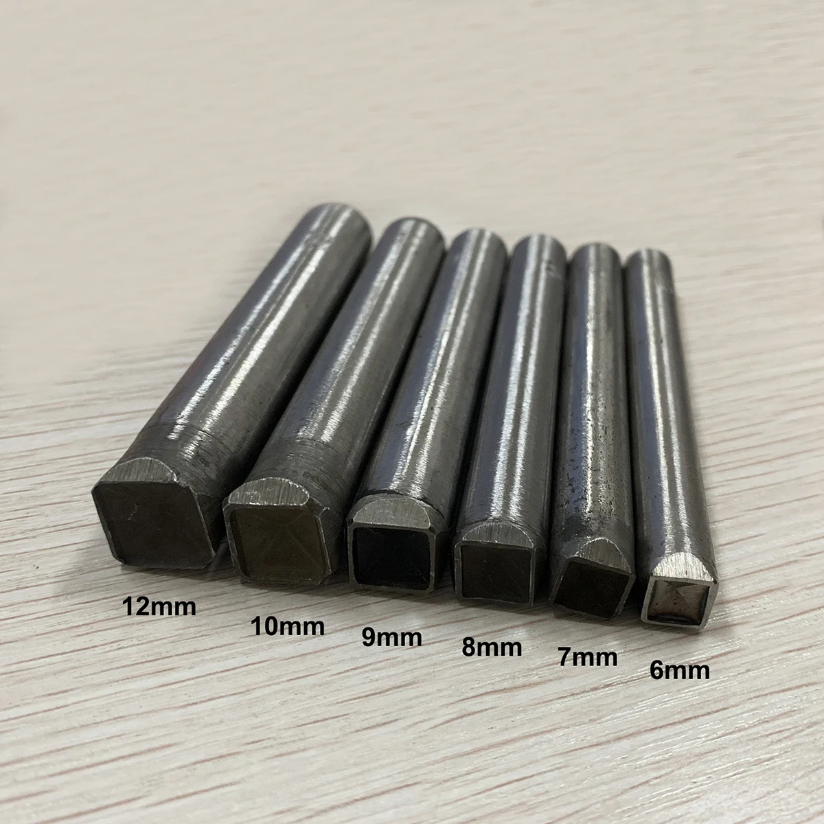 Metal Pyramid Cap Rivets Studs Square Rivet for Leather Craft Bag Belt Clothing Garment Shoes Pet Collar Decor 100sets