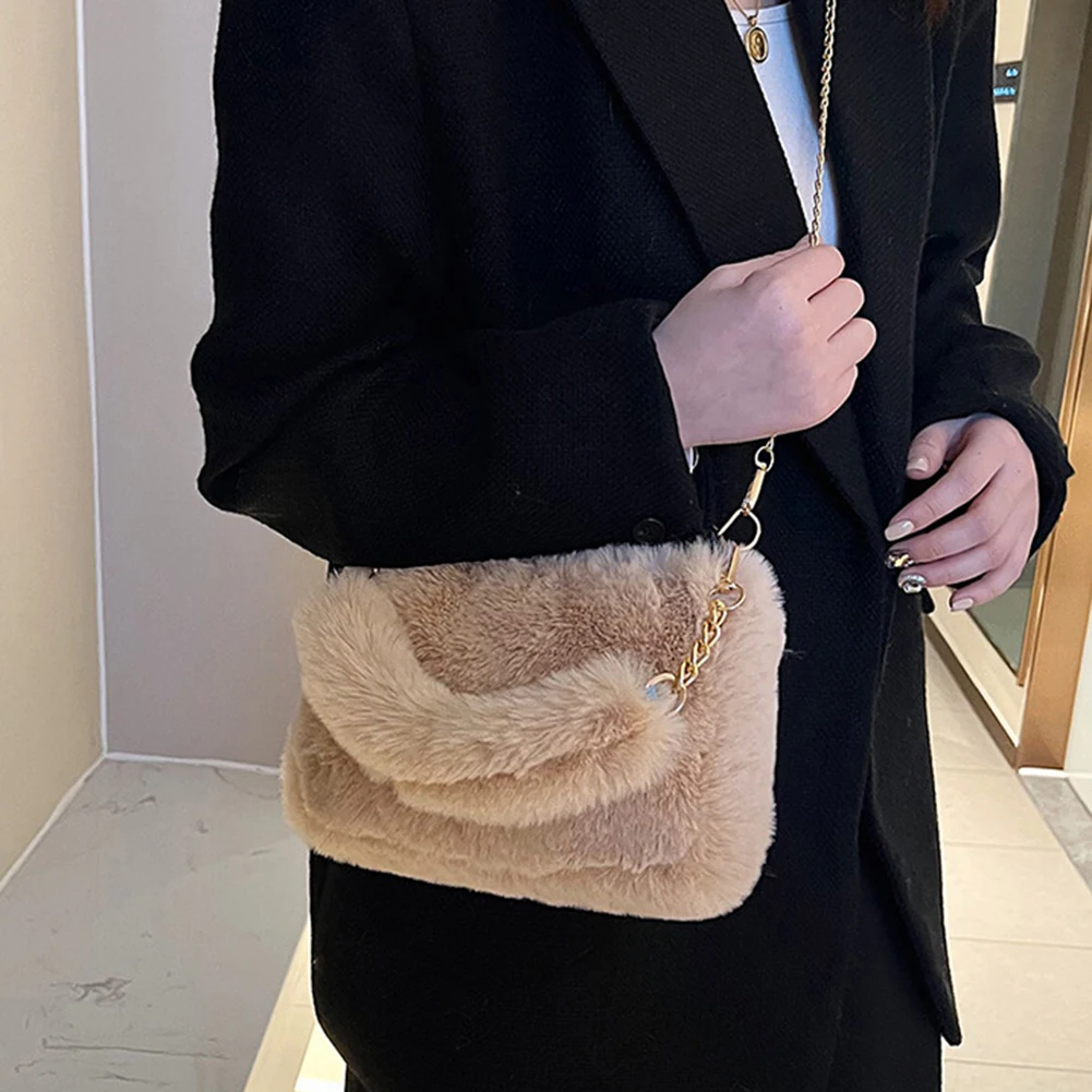 Slingbags | Forever 21 Faux Fur sling Bag | Freeup