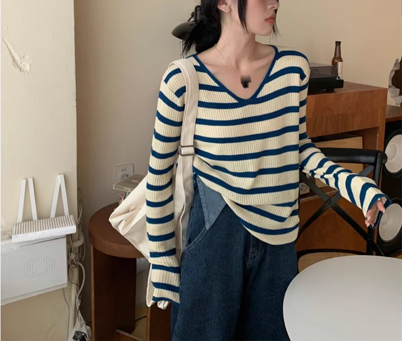 Autumn Winter long sleeve V-Neck Cotton T-Shirts Single breasted Burgundy Women T Shirts