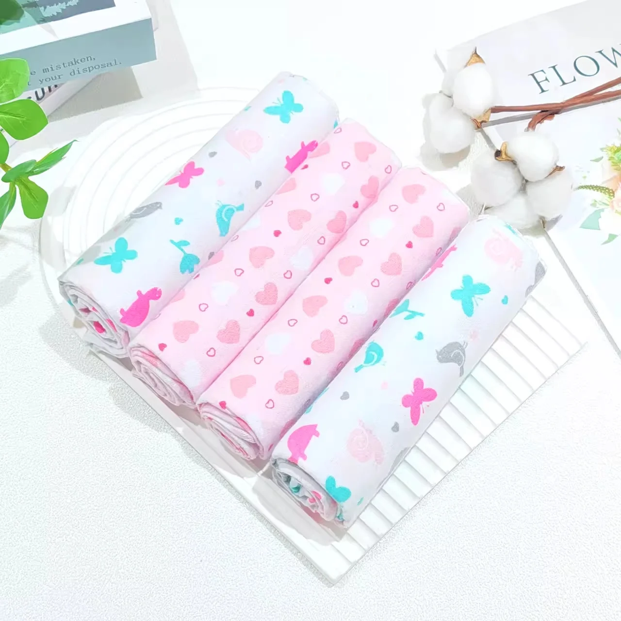 4Pcs/Sets Cotton Flannel Diapers Baby Swaddles Soft Wrap For Baby Girls Boys Supersoft Receiving Bedsheet Print Blankets