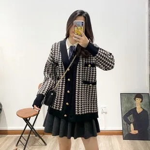 Thousand Bird Grid Coat Women's V-neck Loose European Knitted Cardigan Xiaoxiang Autumn and Winter New Style Grid Medium Sweater