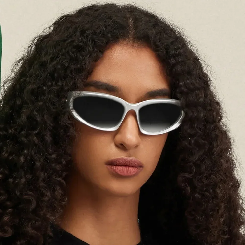 Fashion Vintage Cyberpunk Y2K Sunglasses Men Women Luxury Brand Designer Square Silver Punk Sun Glasses for Female Eyewear UV400