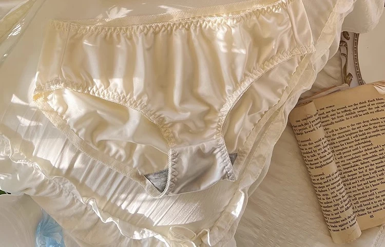 MOYISU Red Push Up Bra Set VS Style Sexy Minimizer Lingerie Wirefree Enhances Small Chest Vintage Retro Zodiac Gift Panty & Ste