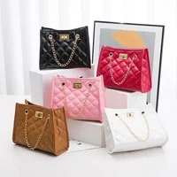 Sacs fourre-tout pour femmes, sac à main avec chaînes, sac à bandoulière de luxe sous les bras en treillis de diamant pour dames, sac de créateur 2
