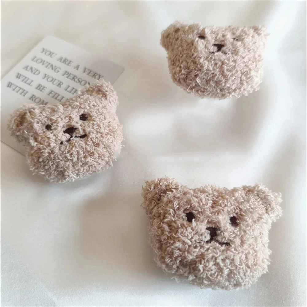 Soporte tok con agarre de piel de oso de peluche de dibujos