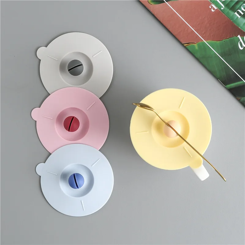 Silicone Mug Cover Food Grade Anti-dust Silicone Hot Cup Lids with Spoon Holder Dustproof Suction Cover Tea Coffee Lid 10cm