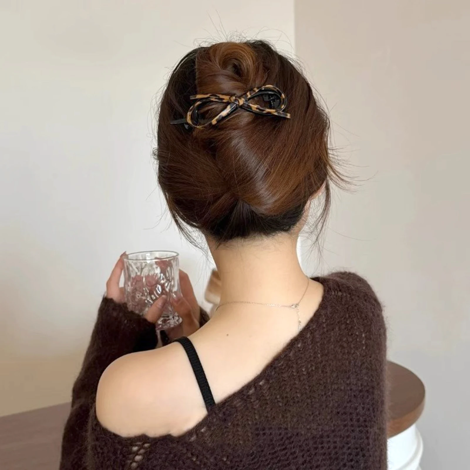 Neue Koreanische Twist Haar Clips Elegante Künstliche Leder Bowknot Haarnadel für Frauen Mädchen Vintage Haar Grip Elegante Haar Zubehör – Detail 5