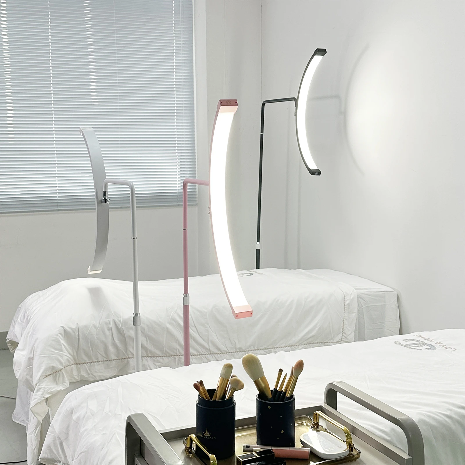 Fusitu Oversea Warehouse LED Half-Moon Shaped Light LED Lash Light With Floor Tripod Floor Video Light For Beauty Salon Makeup 4