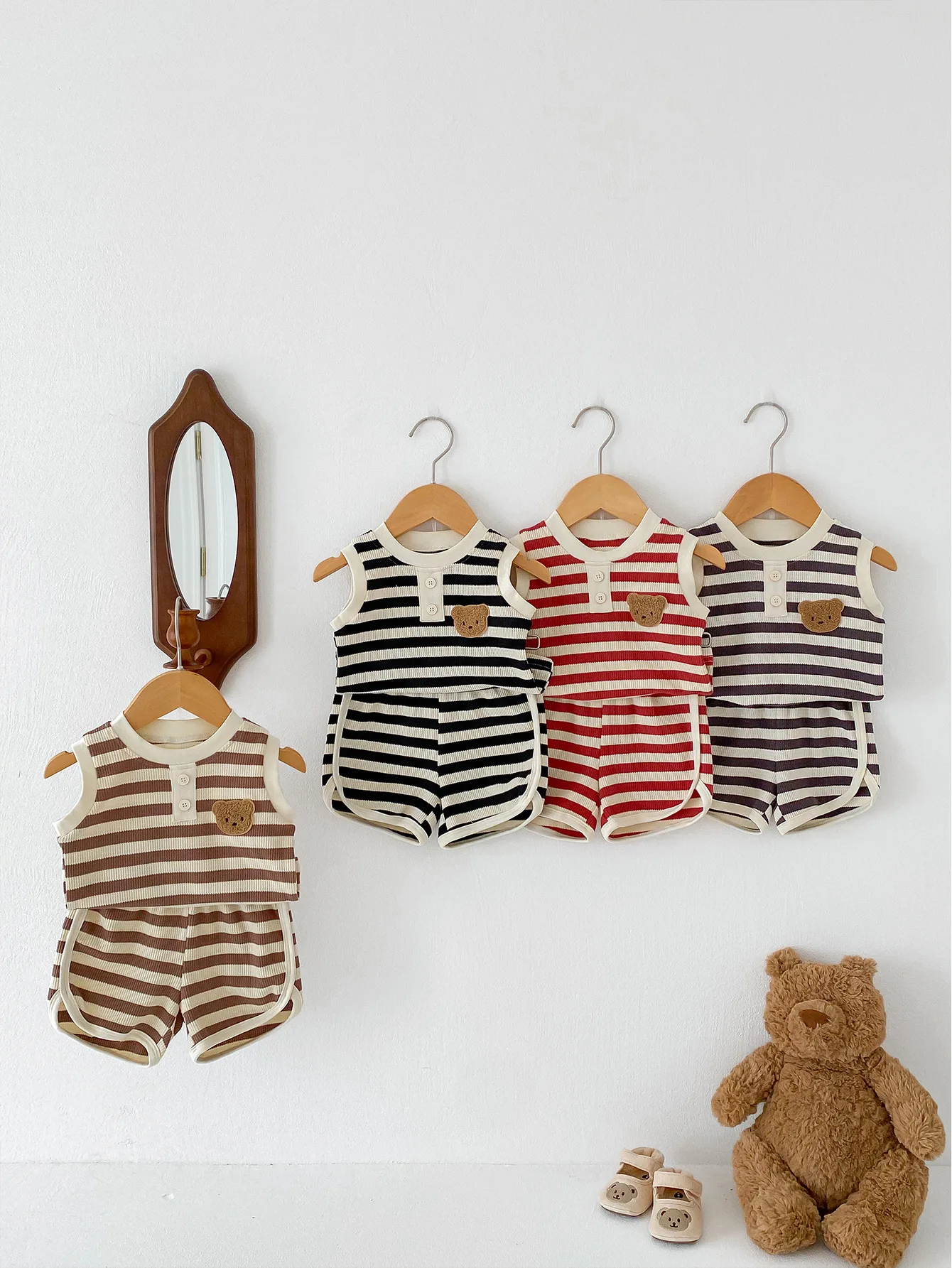 

2024 Summer New Baby Sleeveless Clothes Set Infant Boy Girl Bear Striped Tees + Shorts 2pcs Suit Toddler Waffle Casual Outfits