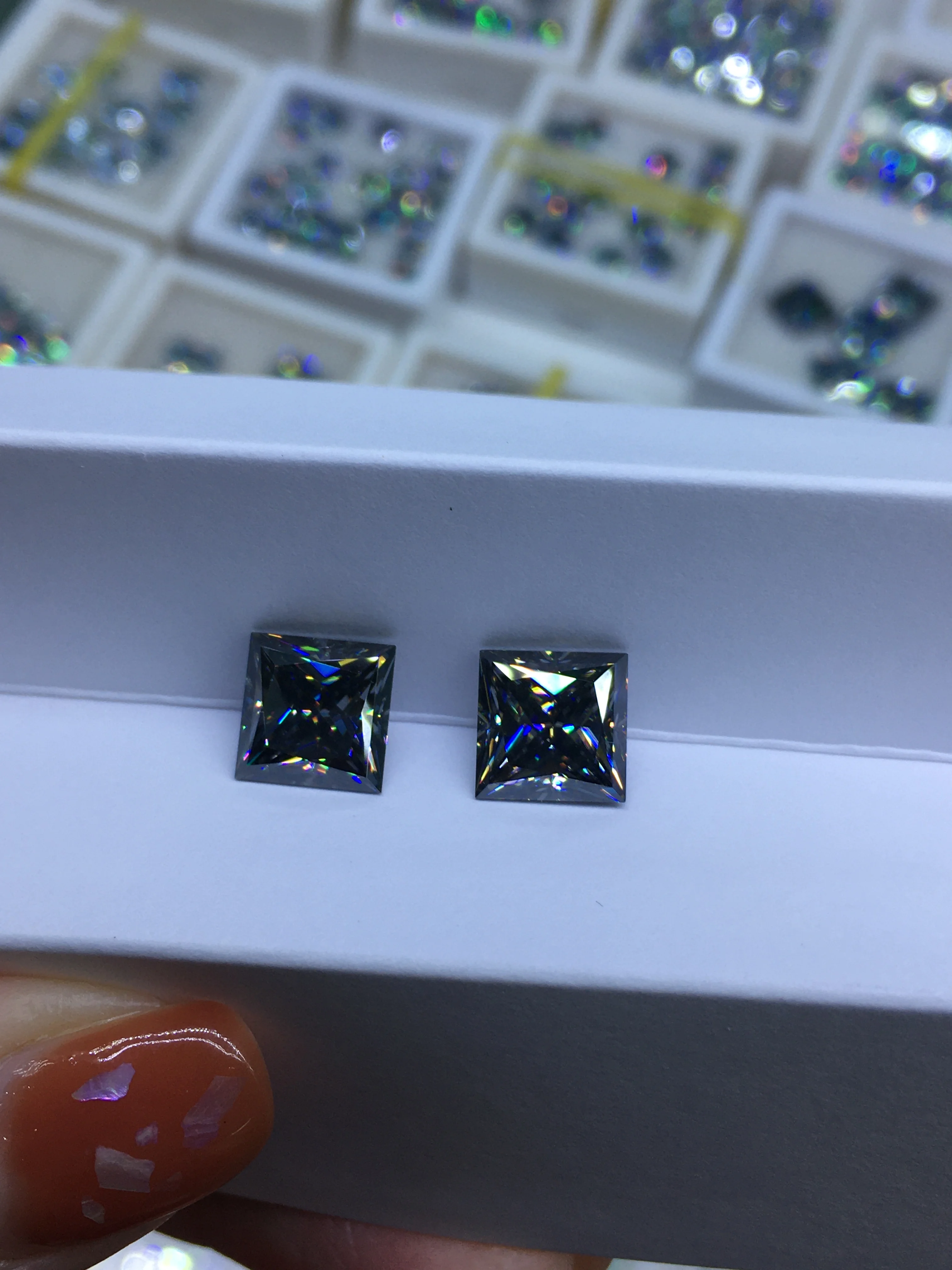 

Holycome Grey Moissanite Princess Cut GRA Certificated Top Quality Moissanite Diamond Earrings Necklace Kolczyki