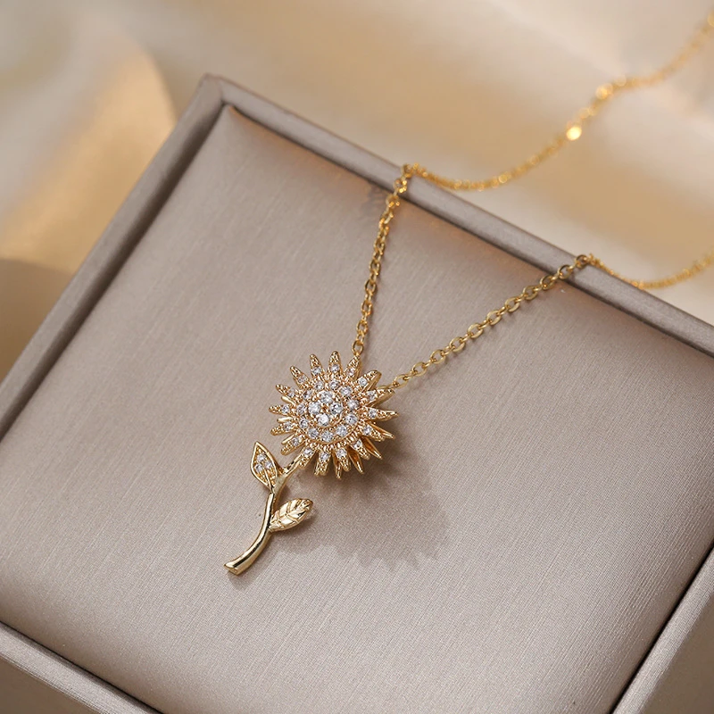 Fashion rotate Zircon Sunflower Pendant Necklace for Women