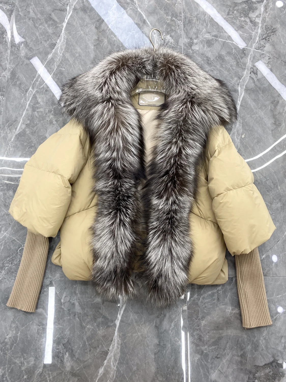 High-End Big Fox Fur Collar Cropped Down Jacket Women Luxury Brand Fashion 2023 New Winter Women's Long Sleeve Short Fur Coat