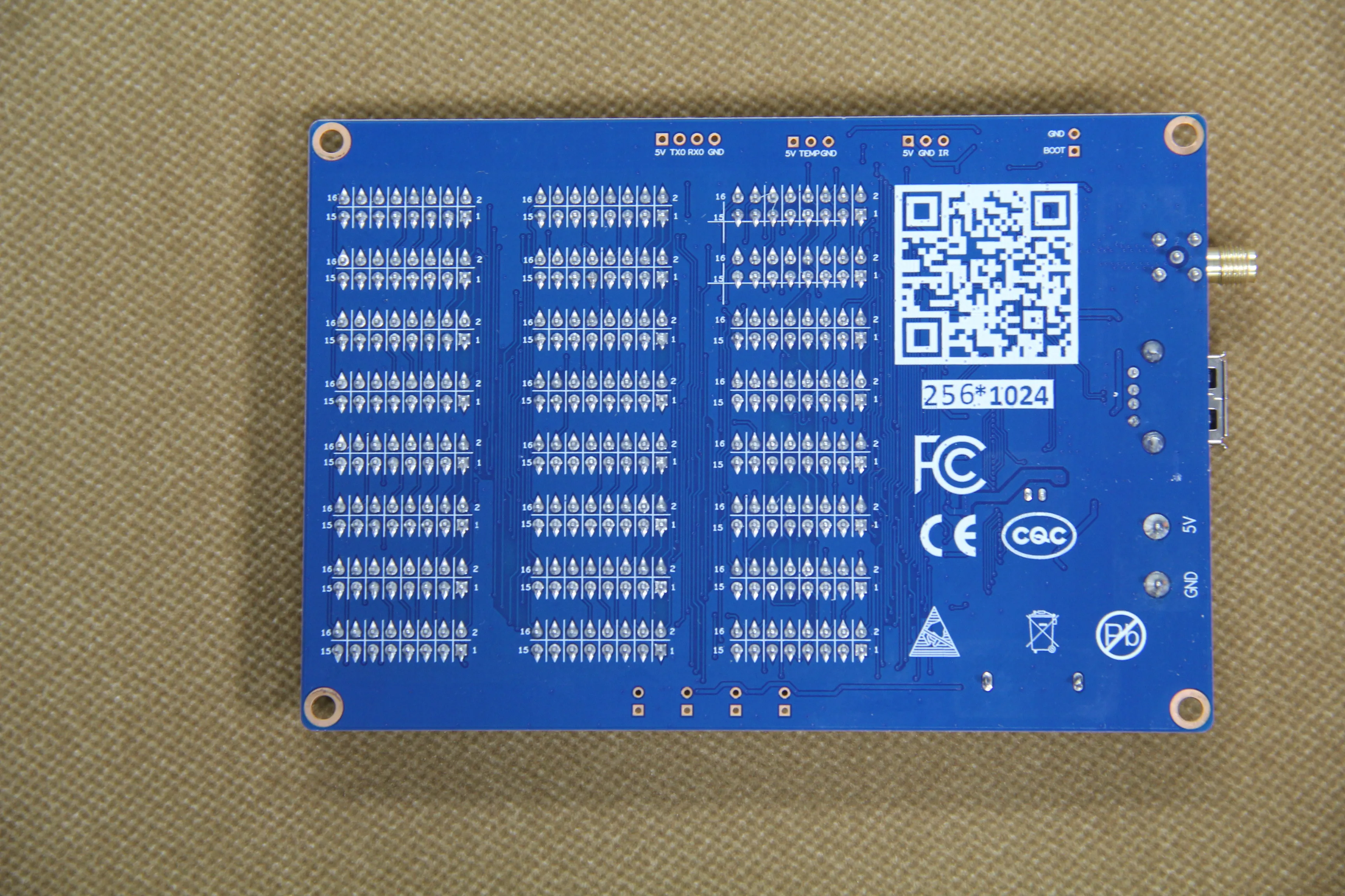 (에서 선박 us) Huidu HD-W64A 원격 제어 모듈 무선 단일 및 듀얼 컬러 와이파이 무선 USB 포트 시리즈 제어 카드