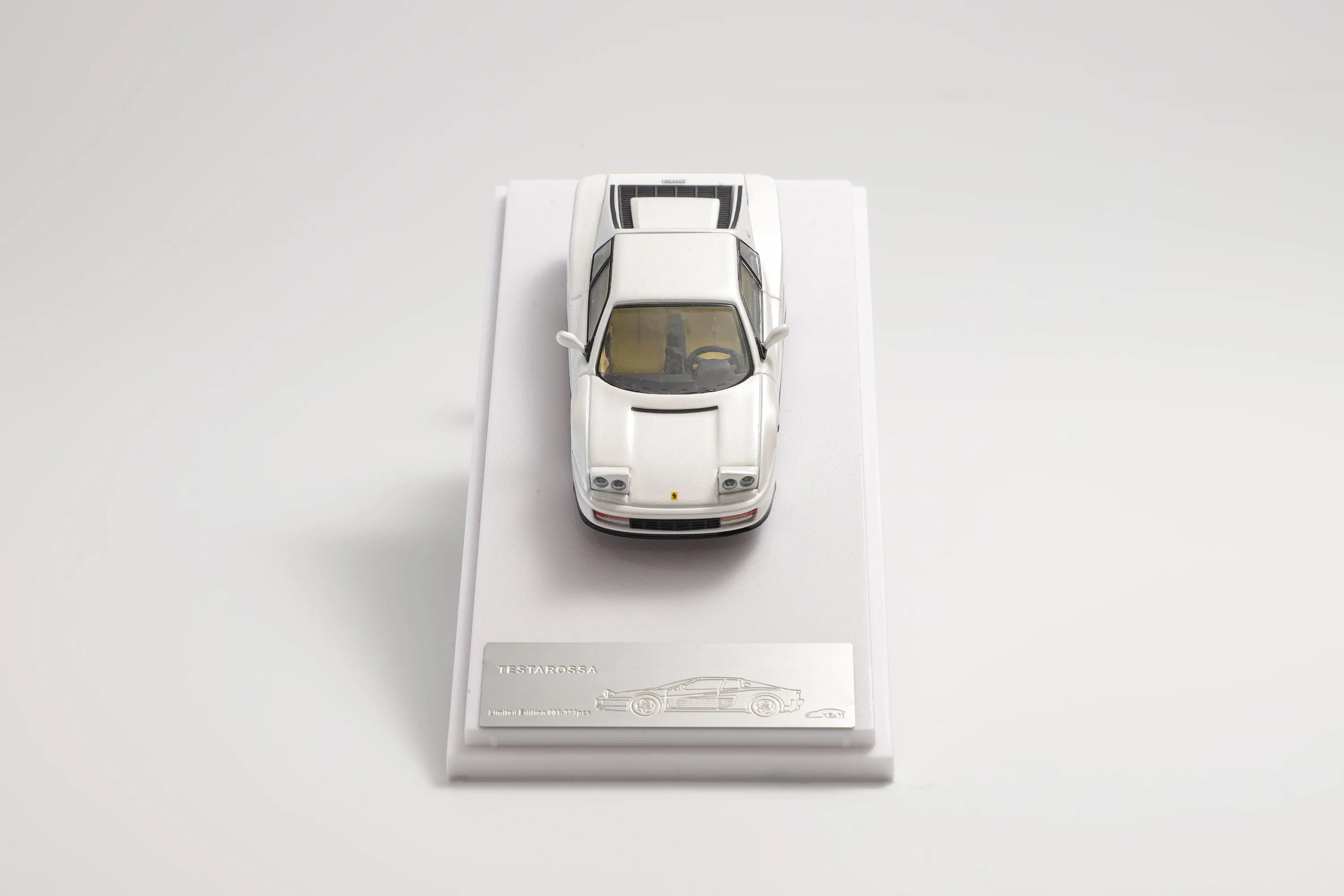 XF 1:64 Testarossa Diecast Model Car 4