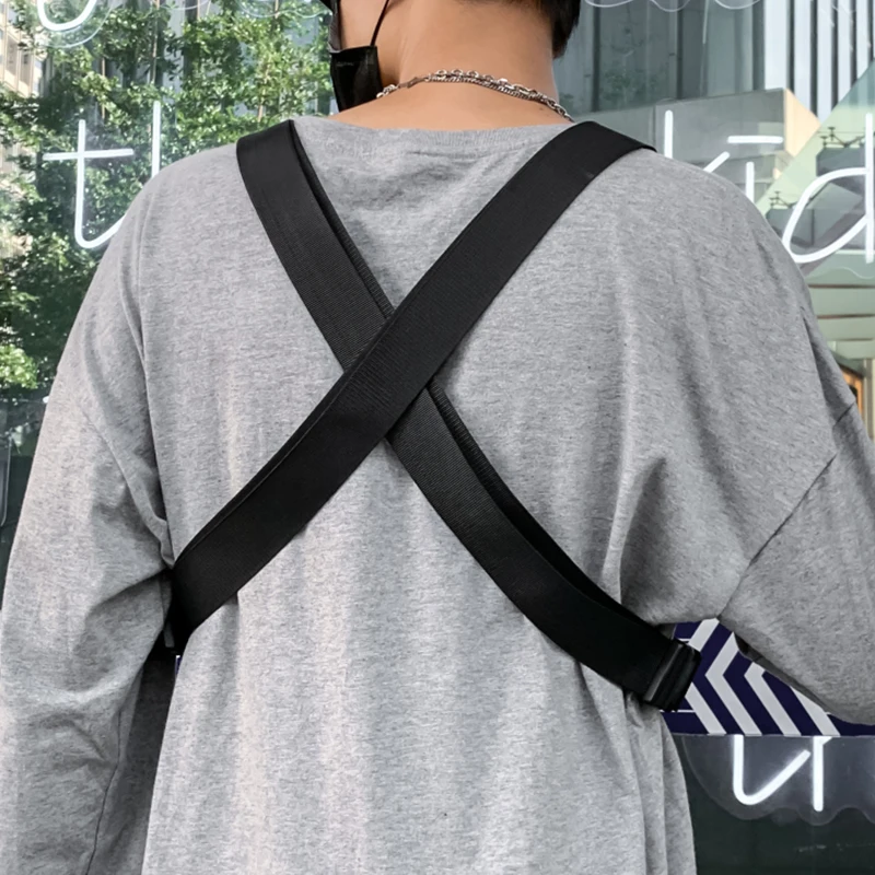 Men's tactical chest bag, adjustable shoulder strap, black, adventure equipment, multifunctional, suitable for different purpose