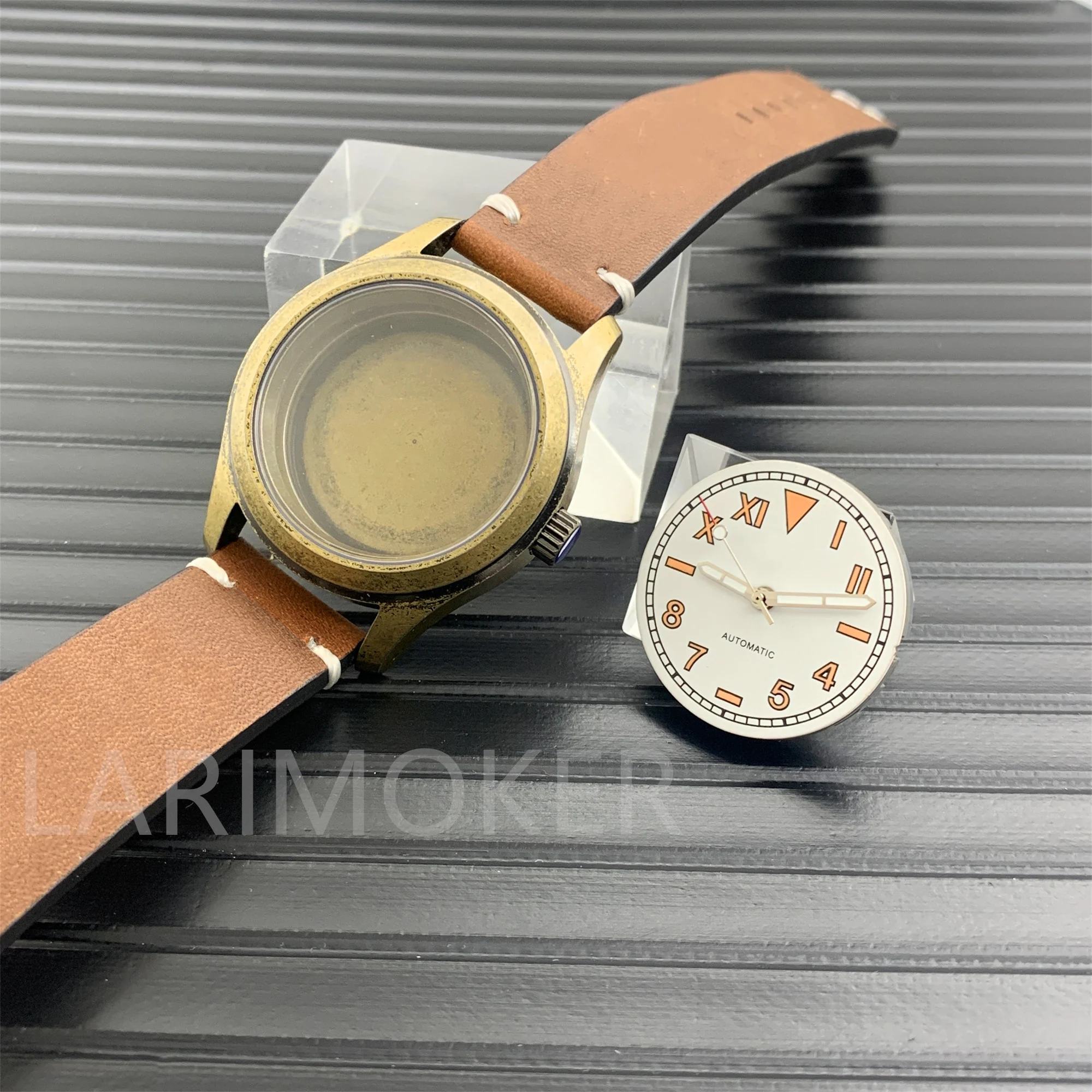 Bronze Pilot Case with Glow-in-the-Dark Dial & Rubber Strap