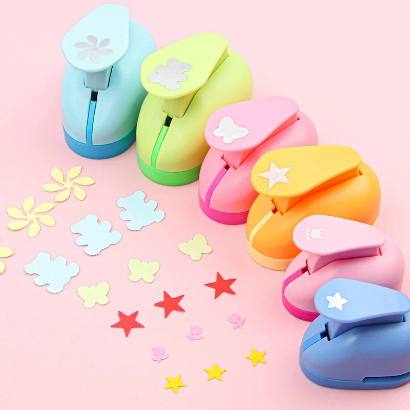 1Pcs 15mm 무작위 스타일 엠보싱 기계 수제 재료 및 용품 학생 DIY 종이 절단 엠보싱 기계