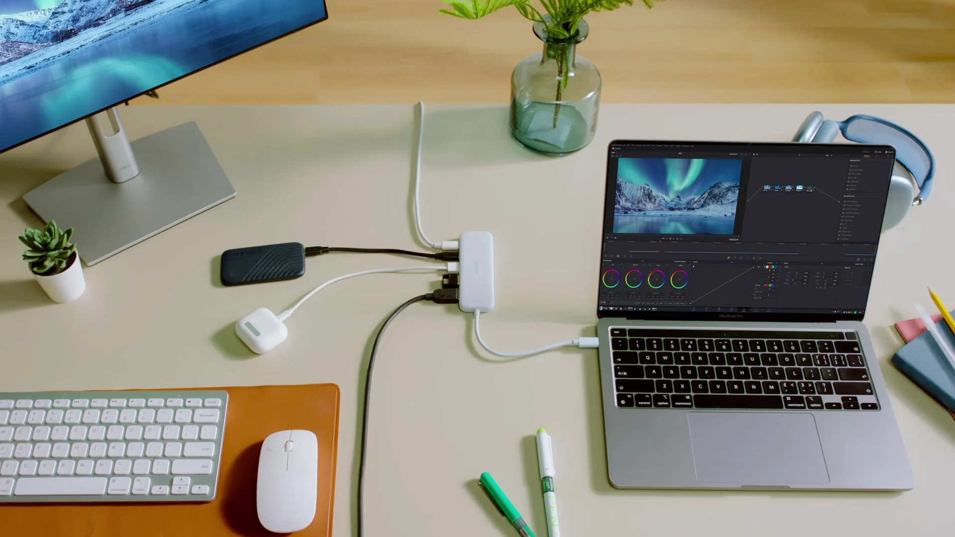 Anker Hub USB C, 332 Hub USB 5 en 1 con Pantalla HDMI 4K, Puerto de Datos de 5 Gbps y 2 Puertos USB-A para MacBook Pro, Air, DELL XPS, Lenovo Thinkpad