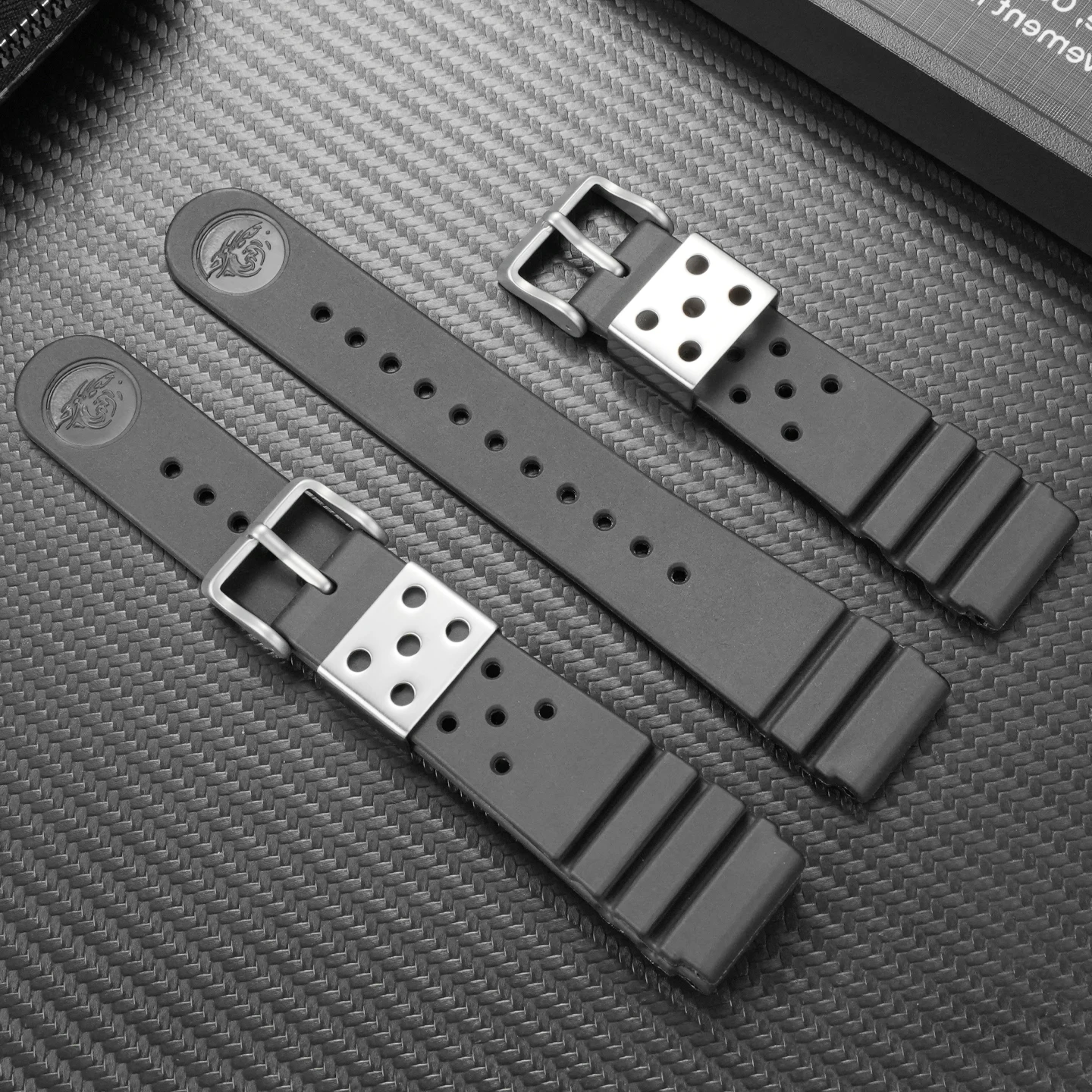 Men's Waterproof Silicone Sport Watch Strap - 22mm Replacement Rubber Band
