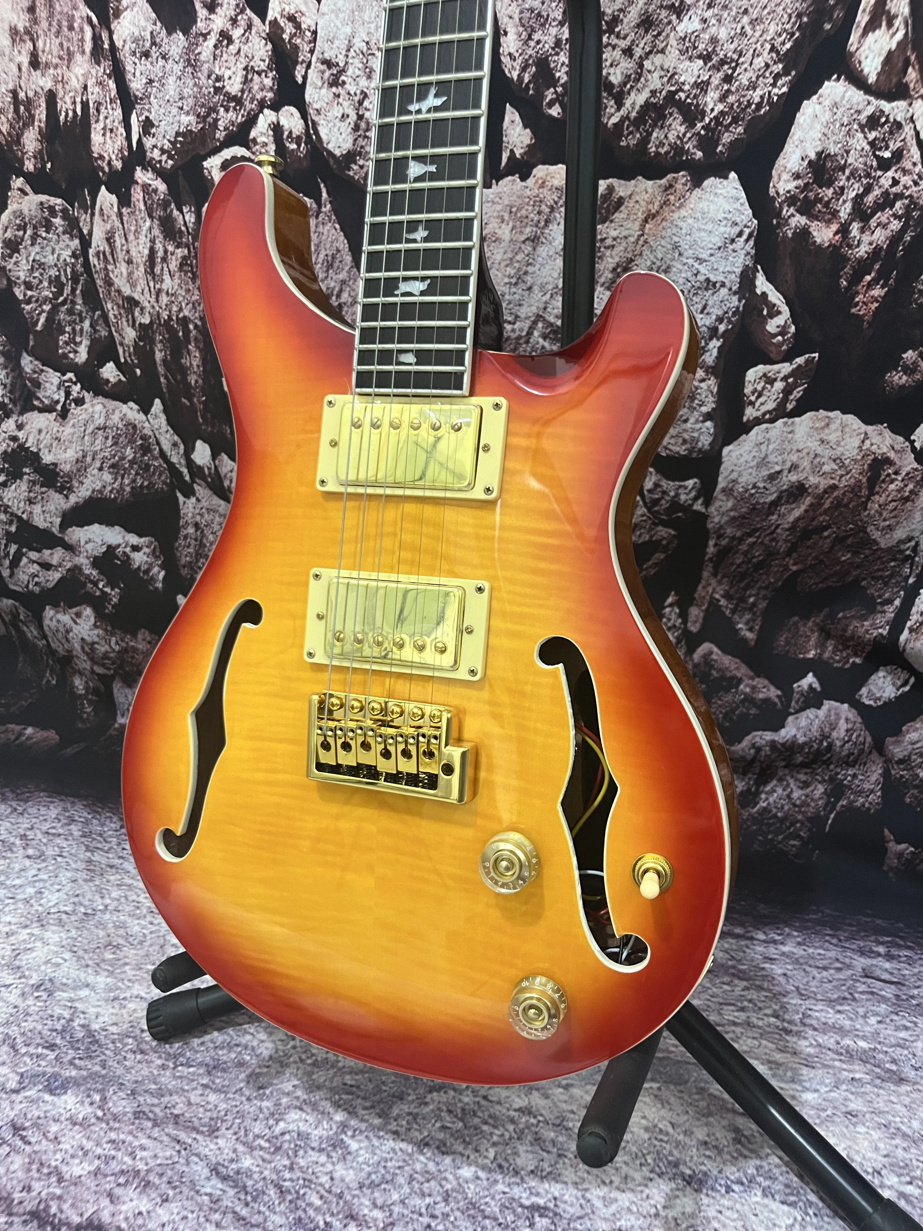 Factory customization electric guitar hollow body maple top yellow