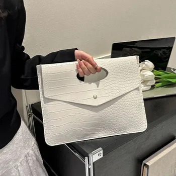 حقيبة يد بنمط تمساح بسيطة وحديثة، يجب اقتناؤها لعمال المكاتب الأنيقات، مناسبة للمكتب والمناسبات غير الرسمية