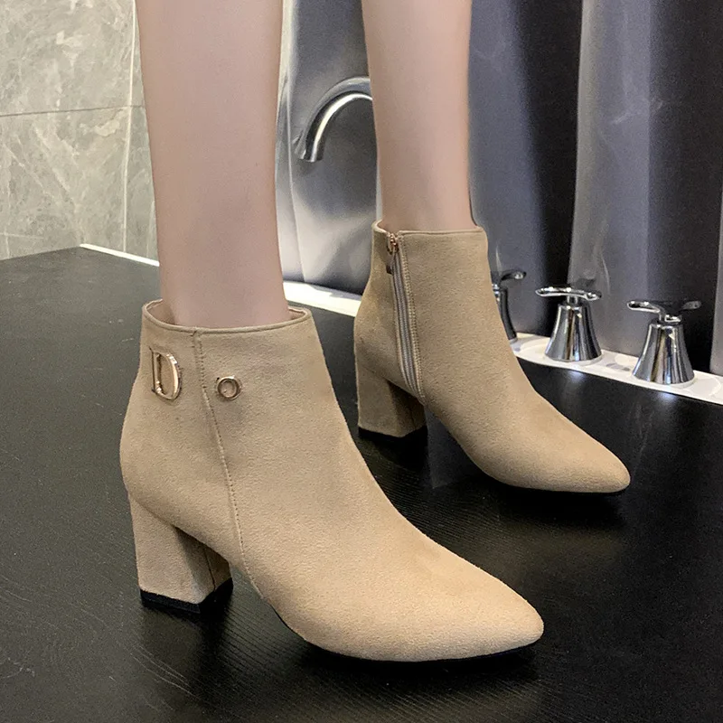 Autumn and Winter Martin Boots New Women Shoes Pointed Square Heel Short Boots Anti Slip Women Boots Fashion Platform Boots