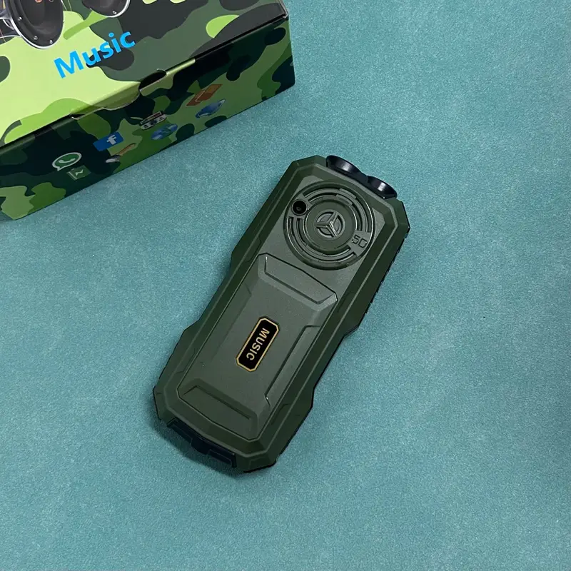 YEEMI Q5 4G Button Phone 2.4inches Dual SIM Card HD Call Camera FM LED Flashlight LTE Type-C Triple-proof Outdoor Mobile Phone - Image 2