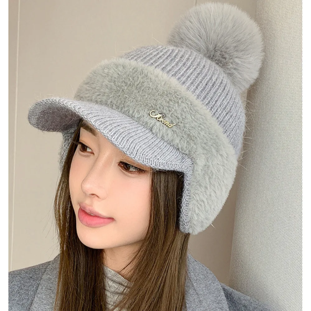Nuovo berretto da baseball invernale in pelliccia di visone con protezione per le orecchie in pelliccia di coniglio per le donne, moda coreana, tinta unita, semplice cappello lavorato a maglia con palline di lana_voghion.com