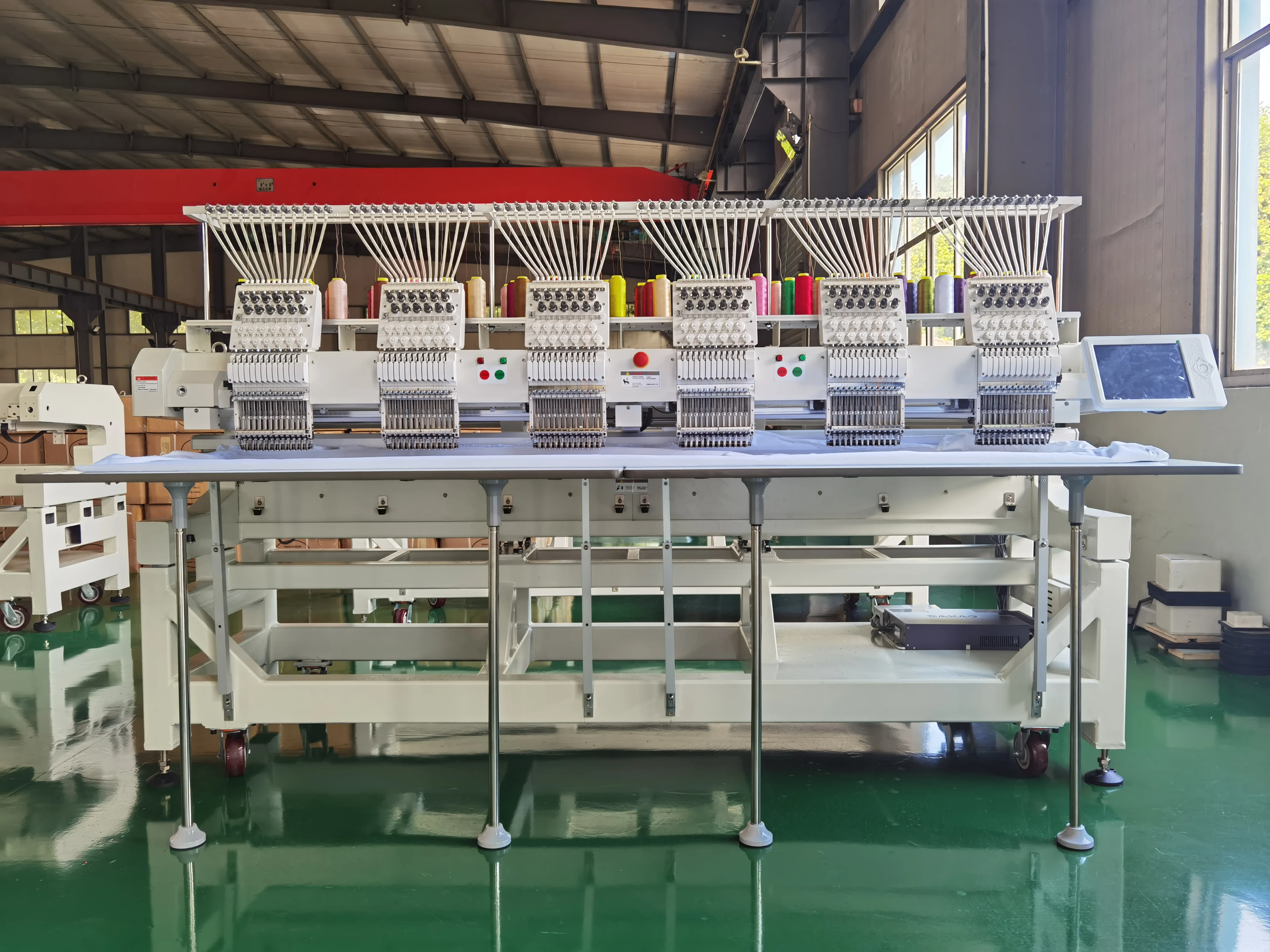 YunFu Computerized T Shirt 6 Heads Embroidery Machine 12 15 Needle High Speed 6 Head Embroidery Machine for Caps and T-shirt 4