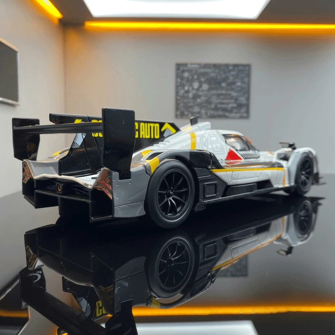 1:24 BMW M Hybrid V8 Super Racing Alloy Car Model Sound and Light Children's Toy Collectibles Birthday gift 5