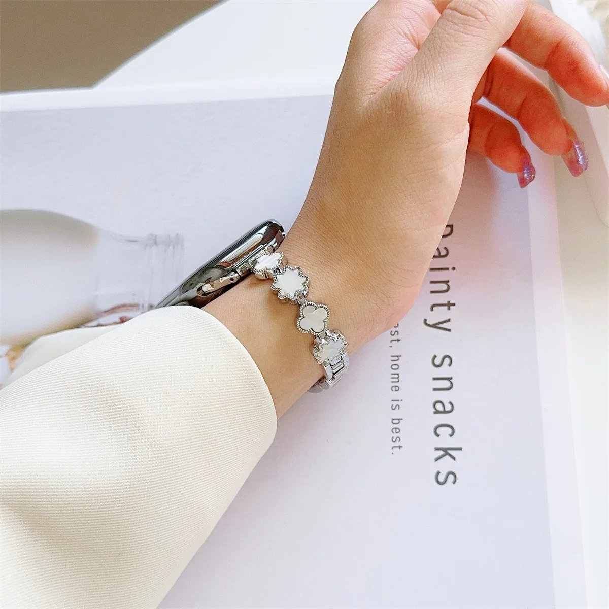 Stilren smartwatch metallarmband för apple watch_voghion.com
