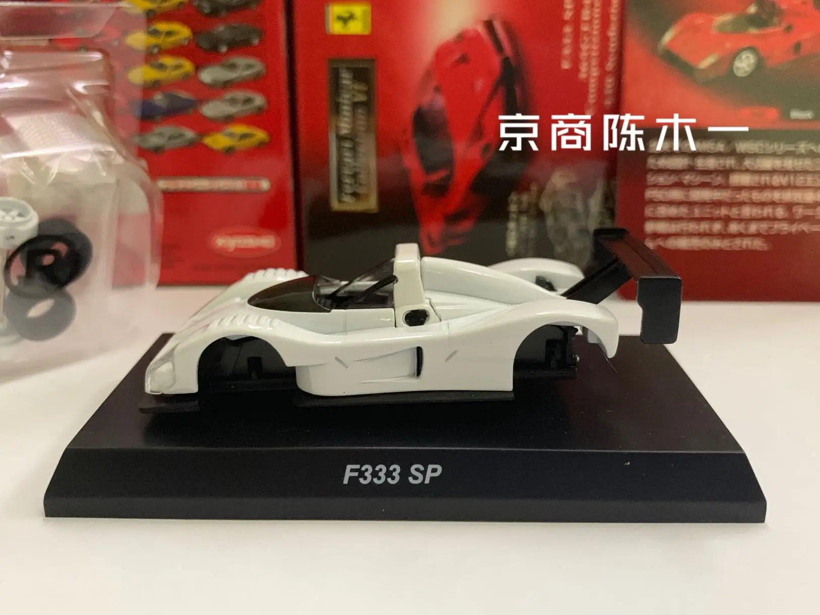 

Коллекция гоночных автомобилей KYOSHO F333 SP LM F1 из литого сплава в сборе, декоративная модель игрушек, 1/64