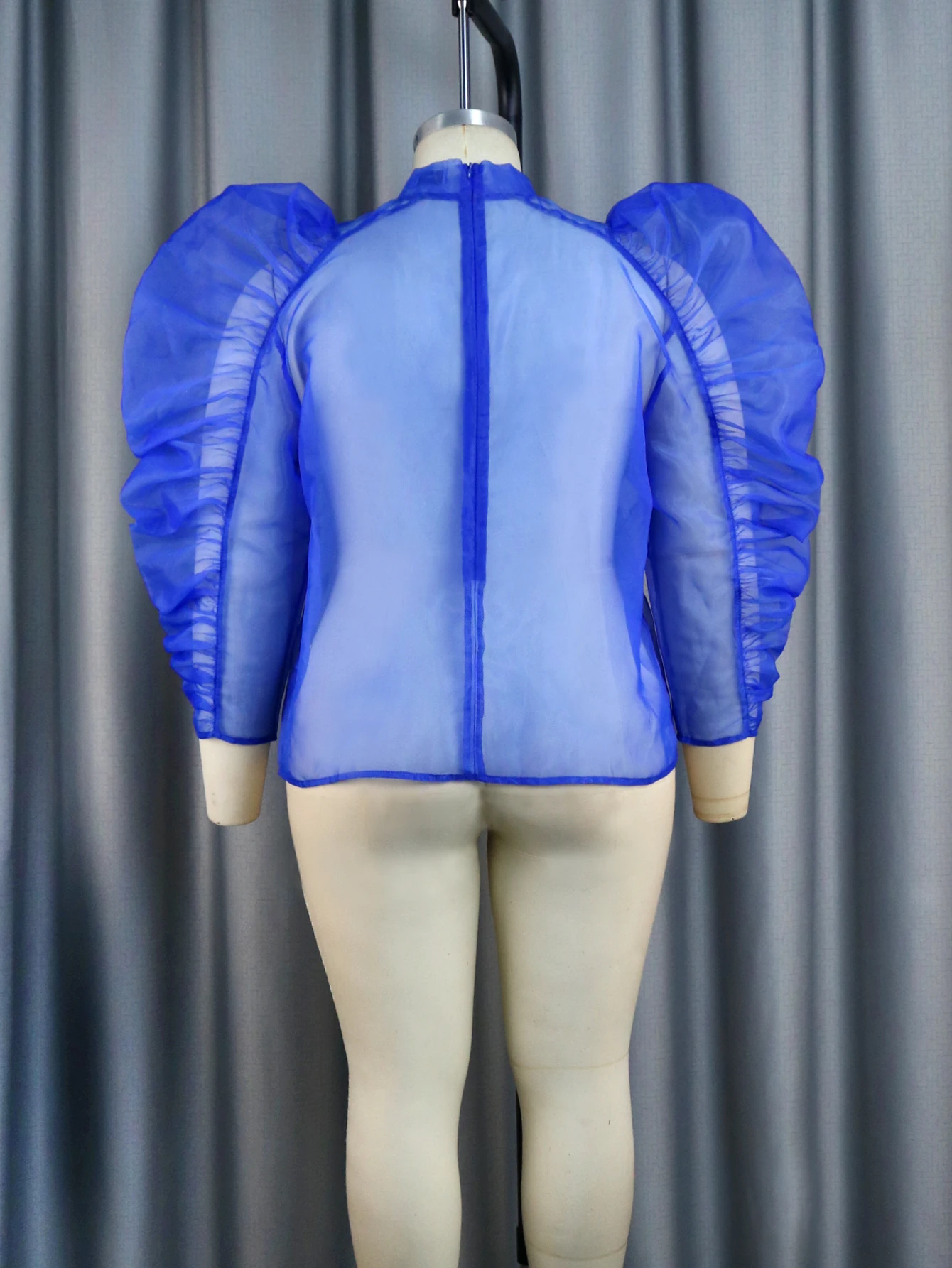 Рисунок 4 - Блузка женская с длинным рукавом-фонариком