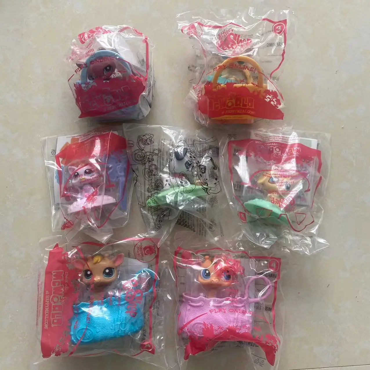 Littlest PetShop A Small Pet Sitting In A Bag Action Figure Model Toys - 2