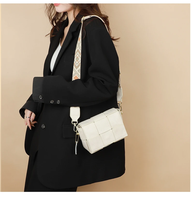 100% Cowhide Women's Shoulder Bags Genuine Leather Woven Crossbody Bags Wide Straps Messenger Bags Fashion Designer Brands Totes