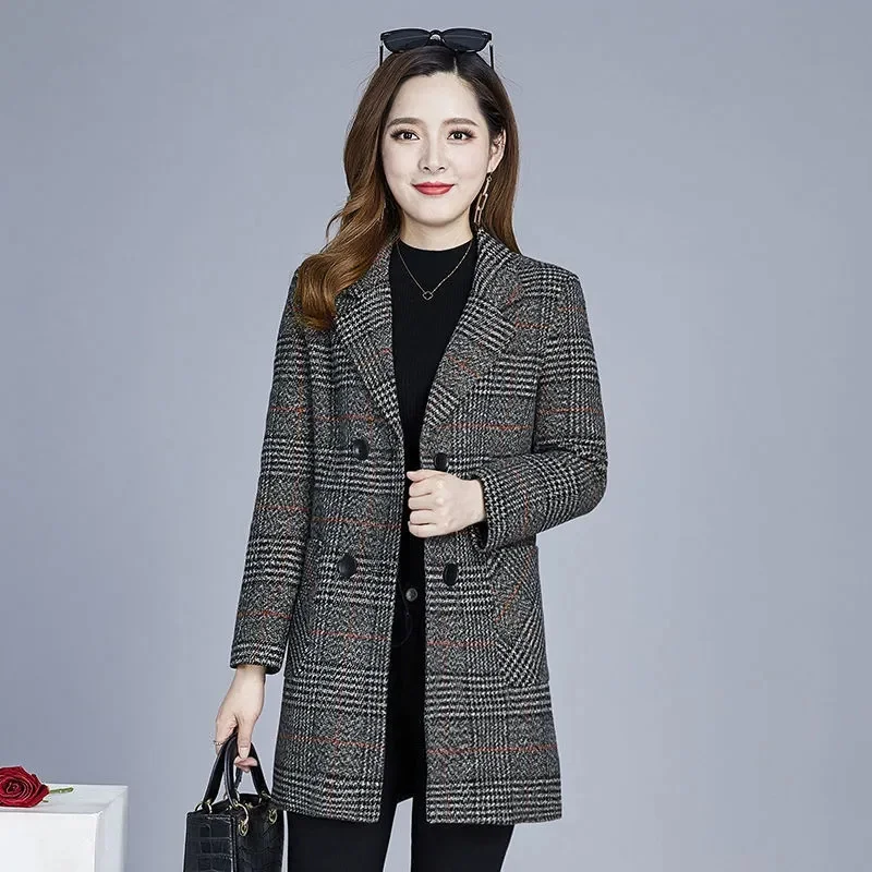Autumn And Winter Coat Fleece Woolen Coat Women's 2023 Mid-Elderly Mothers Wear Cotton Trench Coat Female Plaid Outwear Female