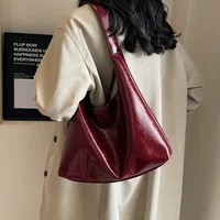 Large Capacity Red Bag For Women 2025 New Retro Texture Single Shoulder Tote Bags Fashion Versatile Casual Ladies Handbags 1